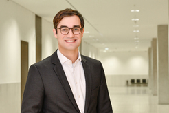 Foto des weiteren Vertreters der Pressedezernentin Herr Alexander Franke